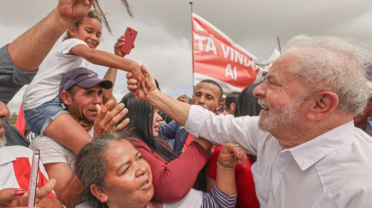 Vídeo: Treta na esquerda? Em ato com Lula, João Campos, Paulo Câmara e Danilo Cabral são vaiados em Garanhuns￼