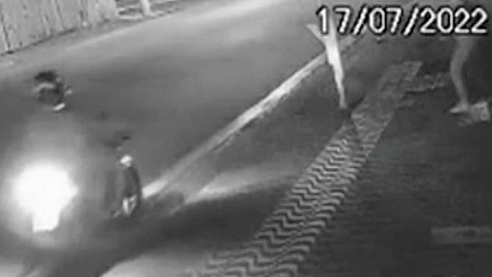 Vídeo: Policial grávida reage a assalto, dispara e mata bandido